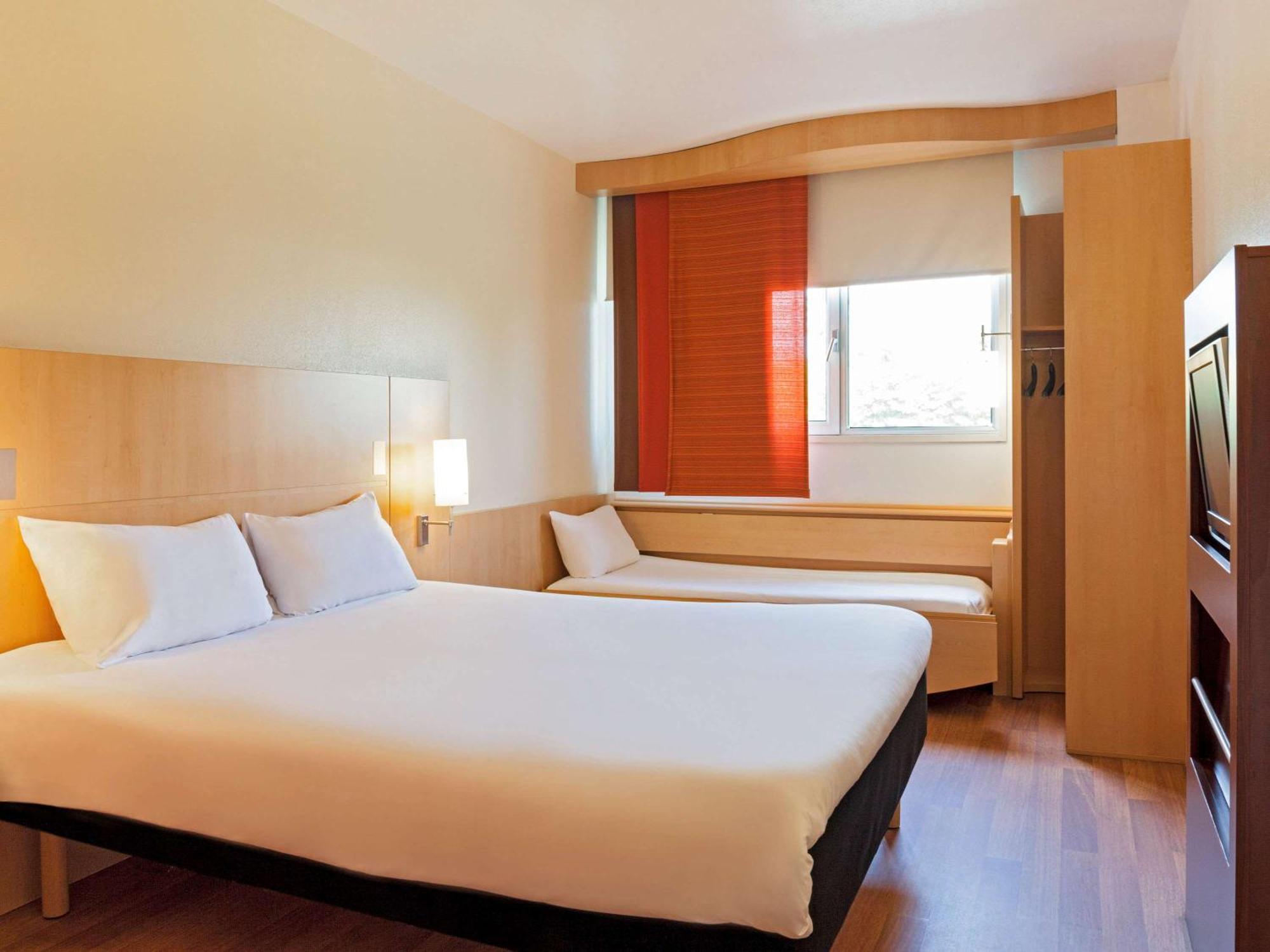 Ibis Paris Porte D'italie Hotel 3*